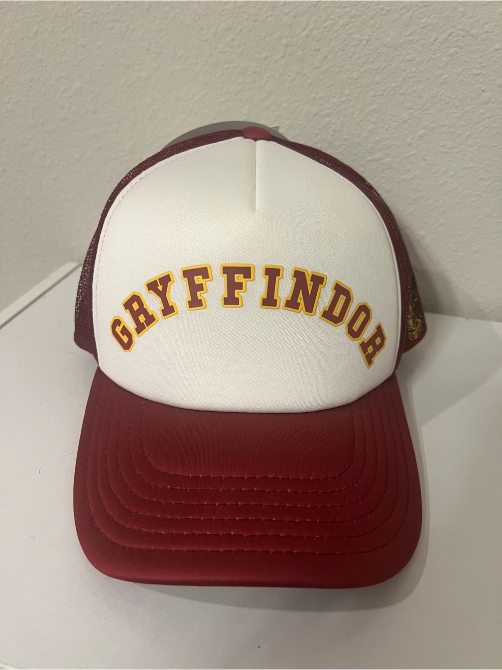 NWT Harry Potter Gryffindor Maroon & White Trucker Hat